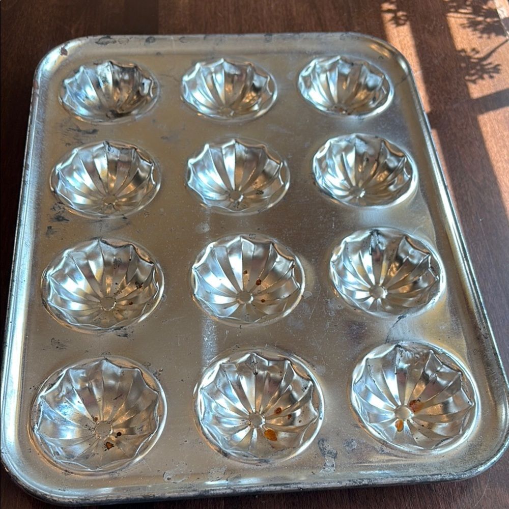 Vintage Biscuit Muffin Baking Tray Pan- 14" x 10.5"